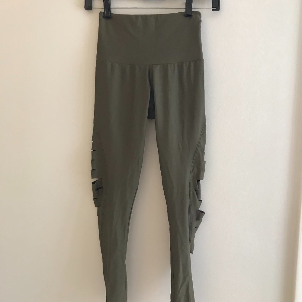 Onzie Flow Yoga Leggings - Size 4